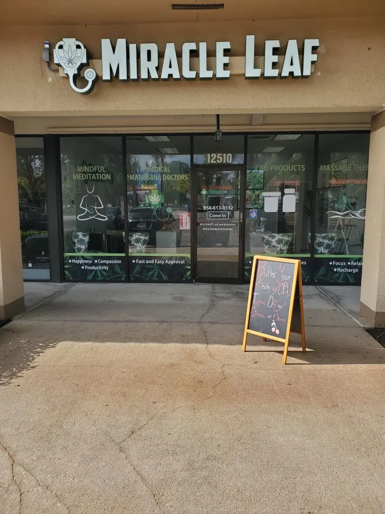 Miracle Leaf® Pembroke Pines Store Front